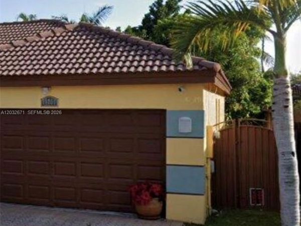 14256 SW 162nd St , Miami, FL 33177