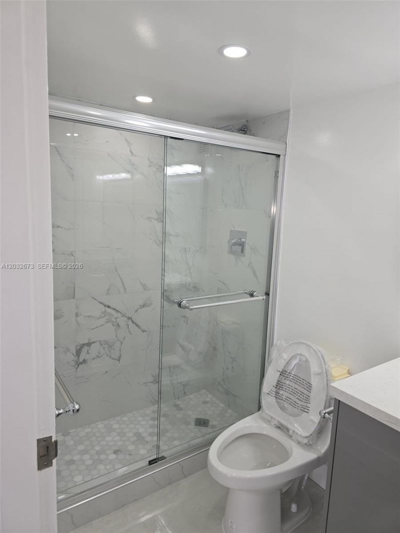 17021 N Bay Rd , Unit 601, Sunny Isles Beach, FL 33160 Photo