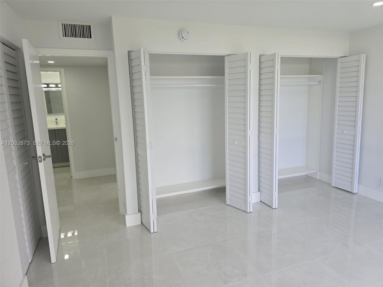 17021 N Bay Rd , Unit 601, Sunny Isles Beach, FL 33160 Photo