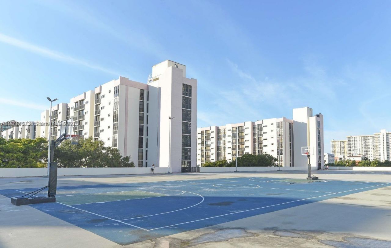17021 N Bay Rd , Unit 601, Sunny Isles Beach, FL 33160 Photo
