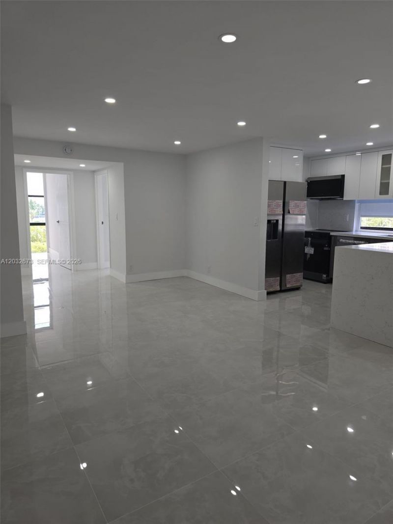 17021 N Bay Rd , Unit 601, Sunny Isles Beach, FL 33160 Photo