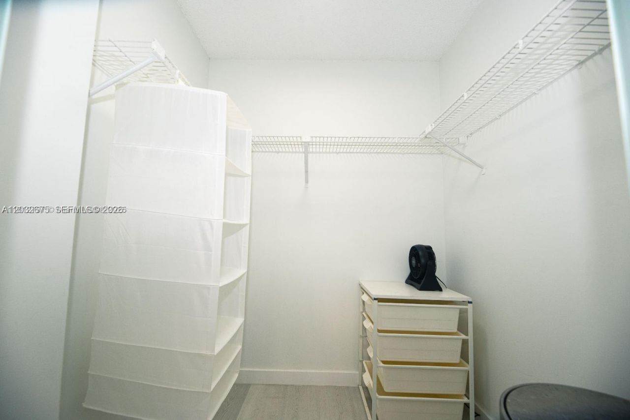 17021 N Bay Rd , Unit 207, Sunny Isles Beach, FL 33160 Photo