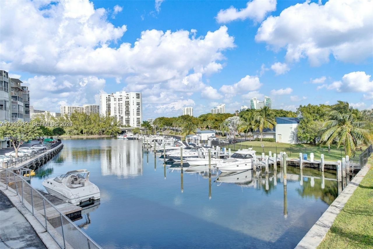 26 Diplomat Pkwy , Unit 2263, Hallandale Beach, FL 33009 Photo