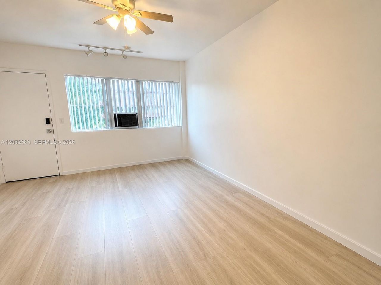 26 Diplomat Pkwy , Unit 2263, Hallandale Beach, FL 33009 Photo