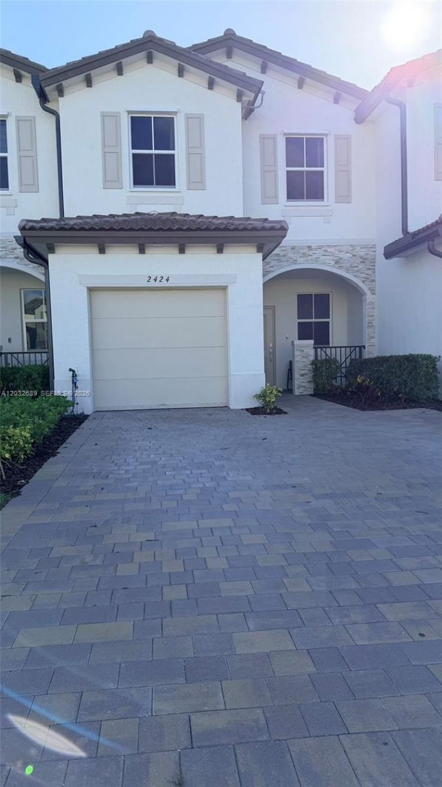 2424 SE 29th St , Homestead, FL 33035 Photo