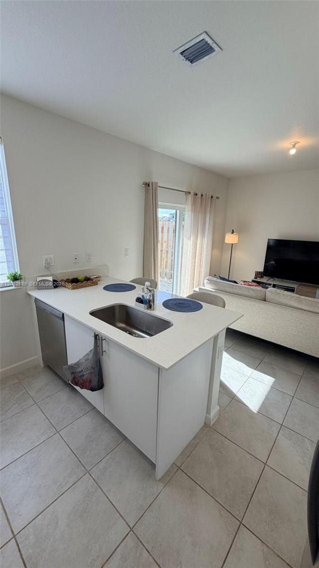 2424 SE 29th St , Homestead, FL 33035 Photo