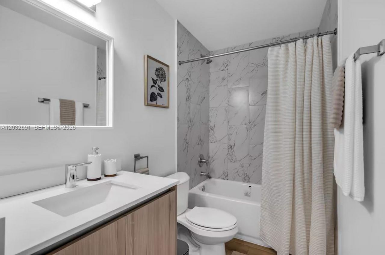 Please Call For Address, Unit 206, Miami, FL 33125 Photo