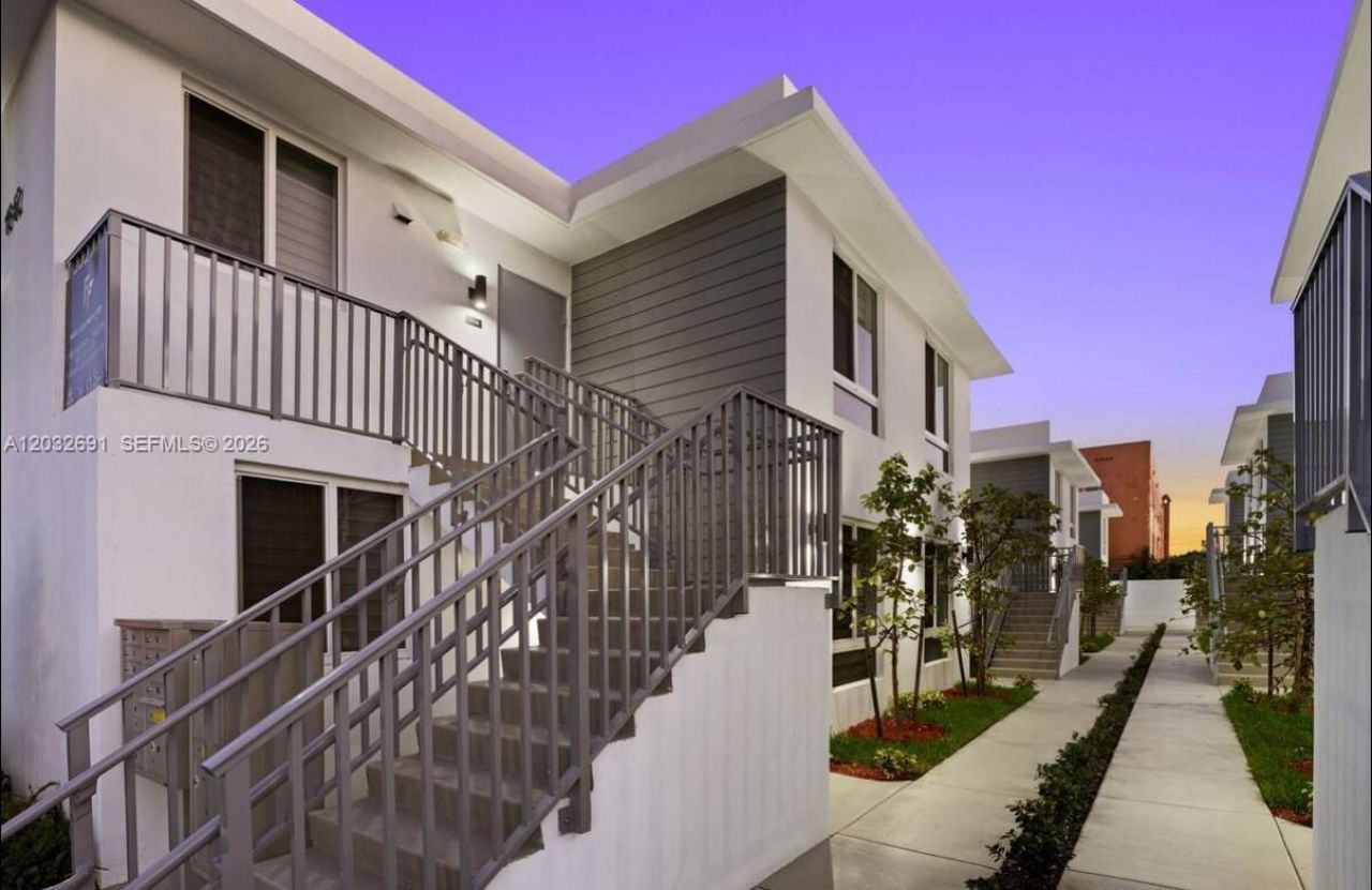 Please Call For Address, Unit 206, Miami, FL 33125 Photo