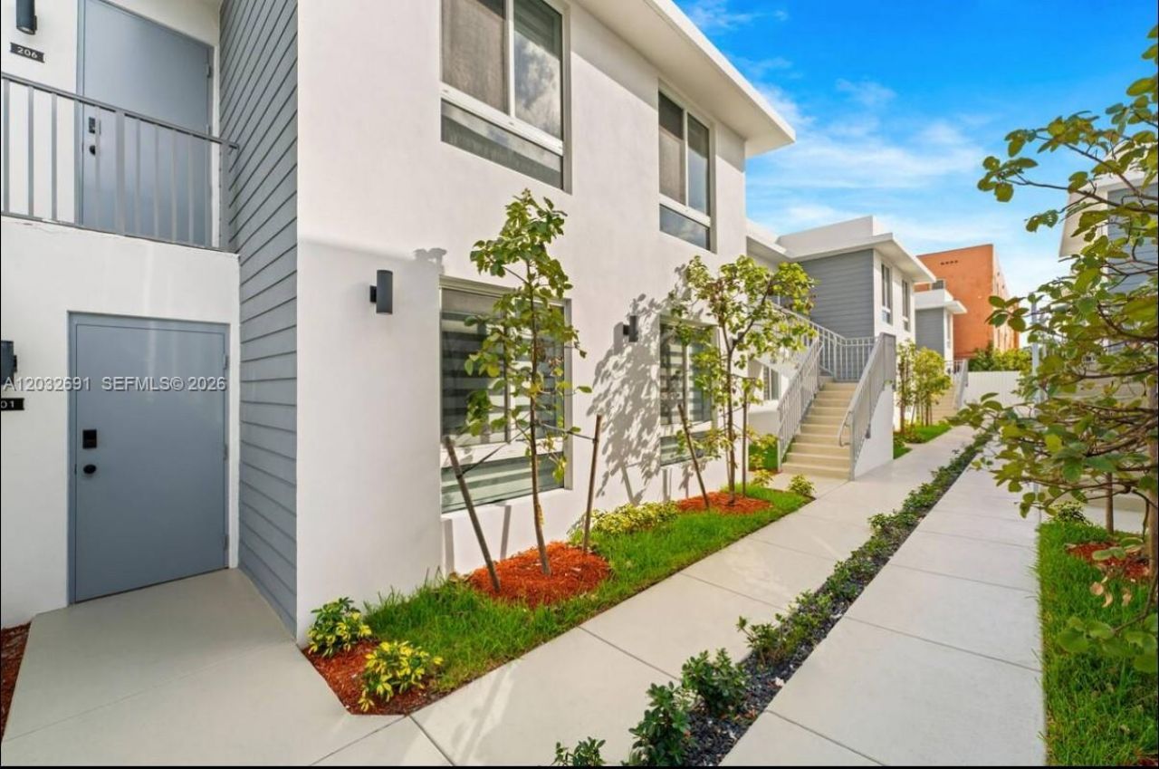 Please Call For Address, Unit 206, Miami, FL 33125 Photo
