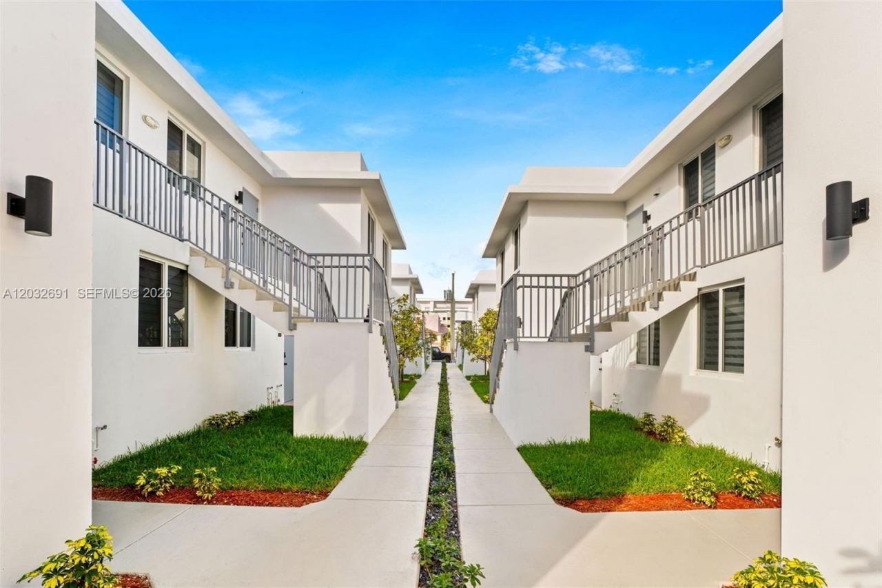 Please Call For Address, Unit 206, Miami, FL 33125 Photo