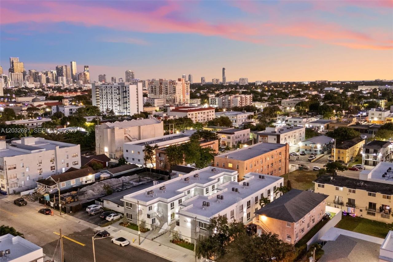 Please Call For Address, Unit 206, Miami, FL 33125 Photo