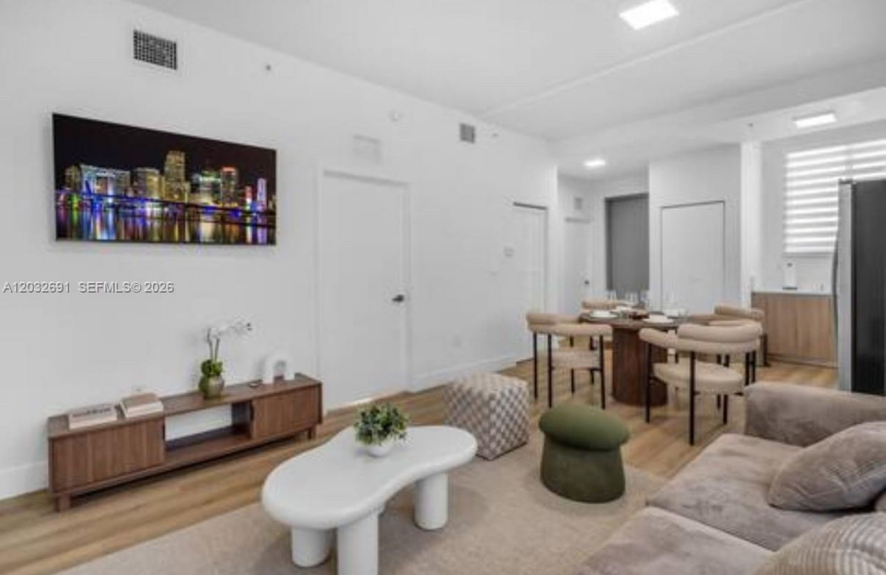 Please Call For Address, Unit 206, Miami, FL 33125 Photo