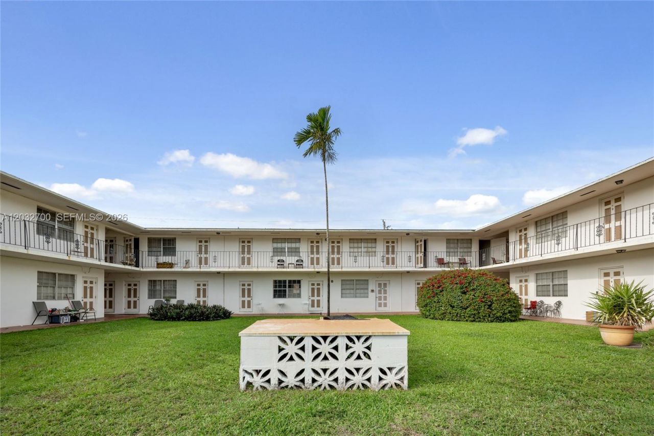 1825 Cleveland St , Unit 12, Hollywood, FL 33020 Photo