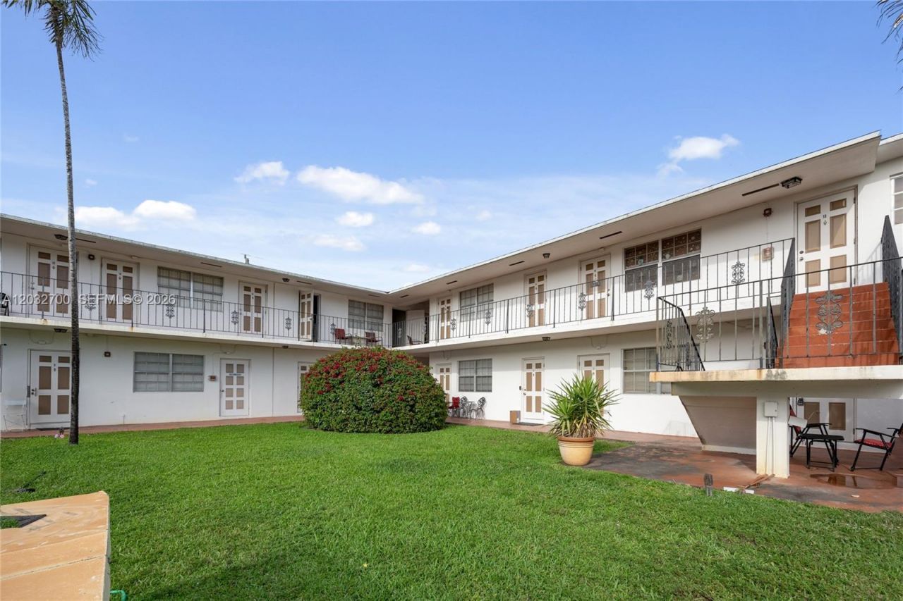 1825 Cleveland St , Unit 12, Hollywood, FL 33020 Photo