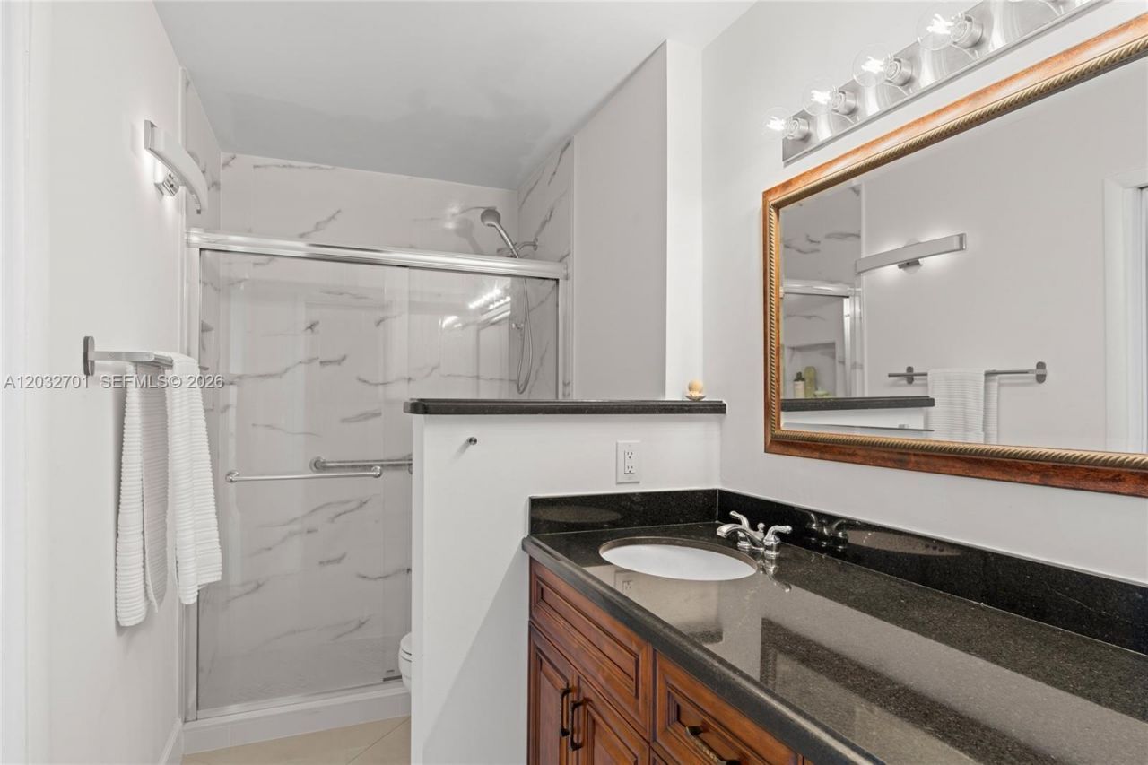825 Egret Cir , Unit 504, Delray Beach, FL 33444 Photo