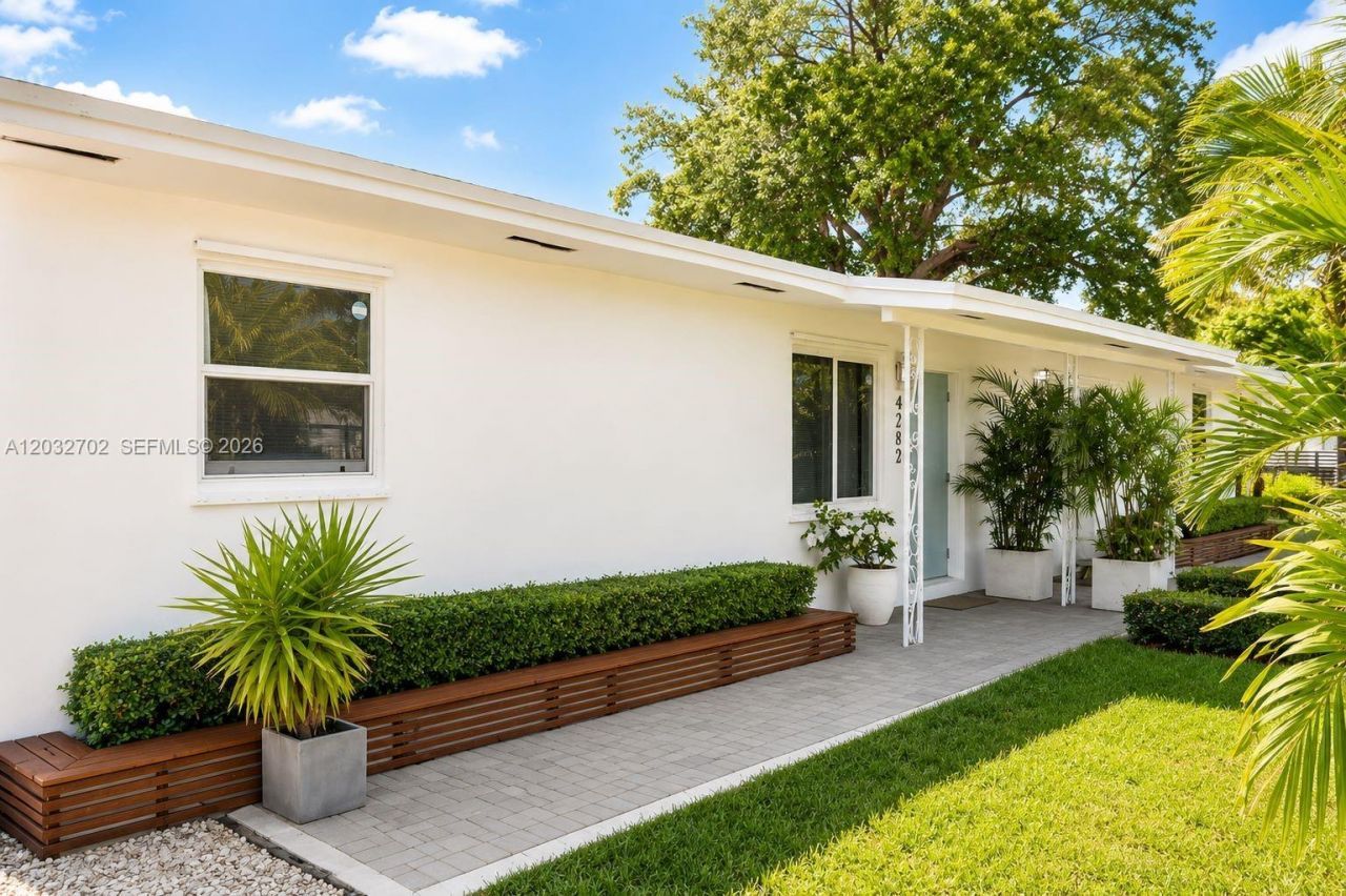 4282 NW 1st Ave , Miami, FL 33127 Photo
