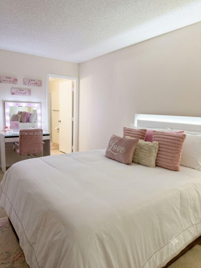 5570 NW 44th St , Unit 308A, Lauderhill, FL 33319 Photo