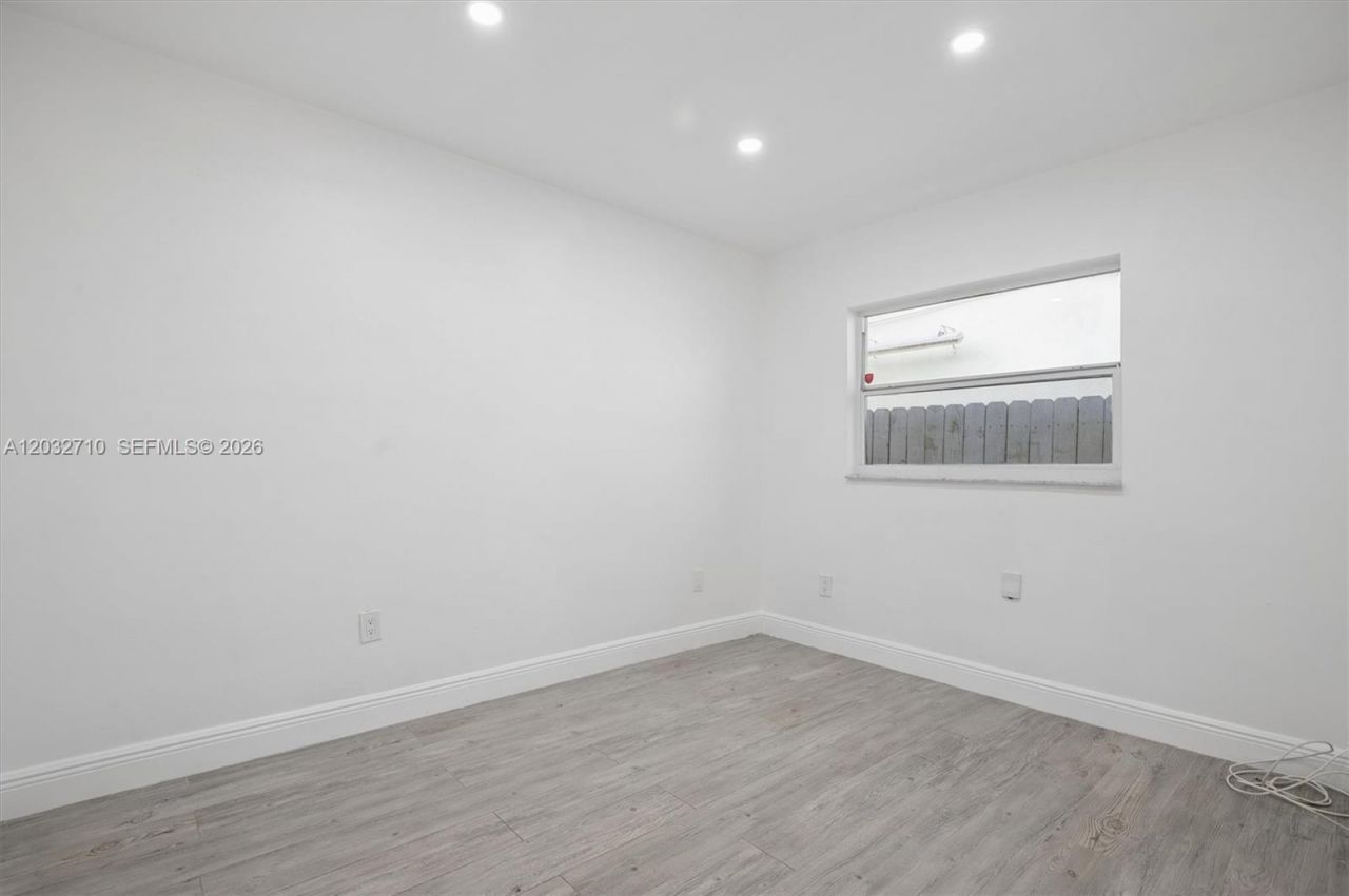 2775 SW 12th St, Unit 2775, Miami, FL 33135 Photo