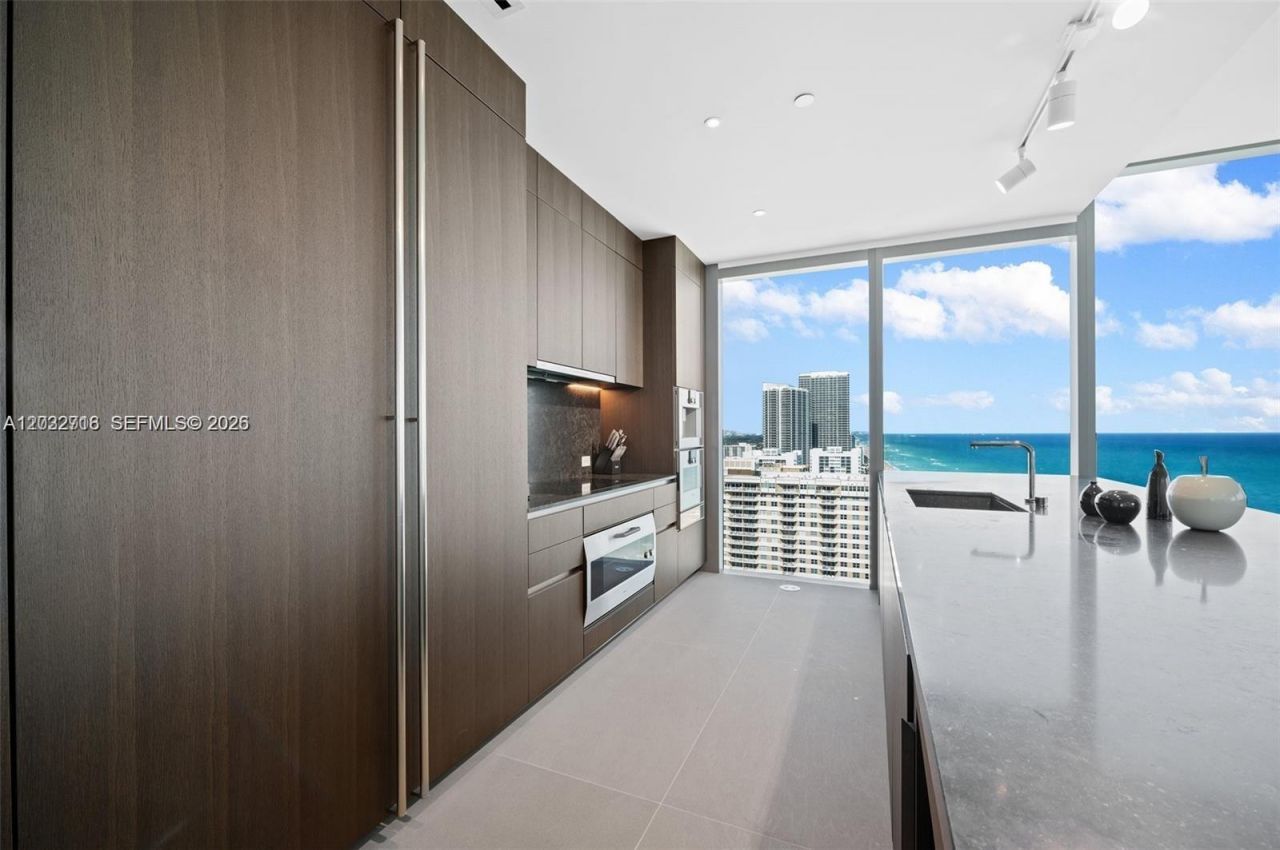 2000 S Ocean Dr , Unit 25A, Hallandale Beach, FL 33009 Photo