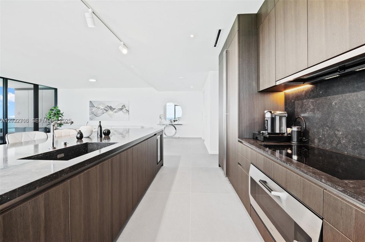 2000 S Ocean Dr , Unit 25A, Hallandale Beach, FL 33009 Photo