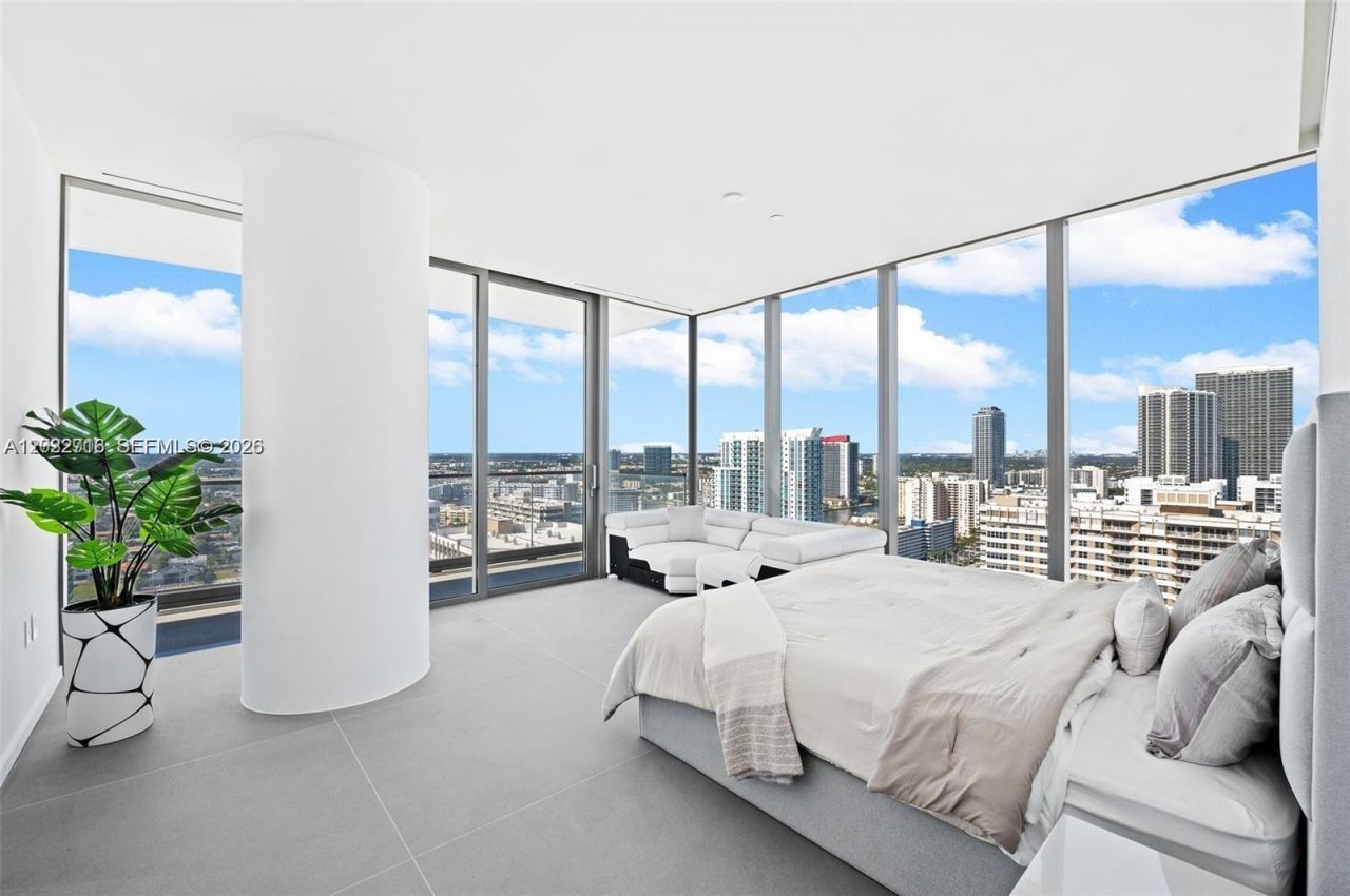 2000 S Ocean Dr , Unit 25A, Hallandale Beach, FL 33009 Photo