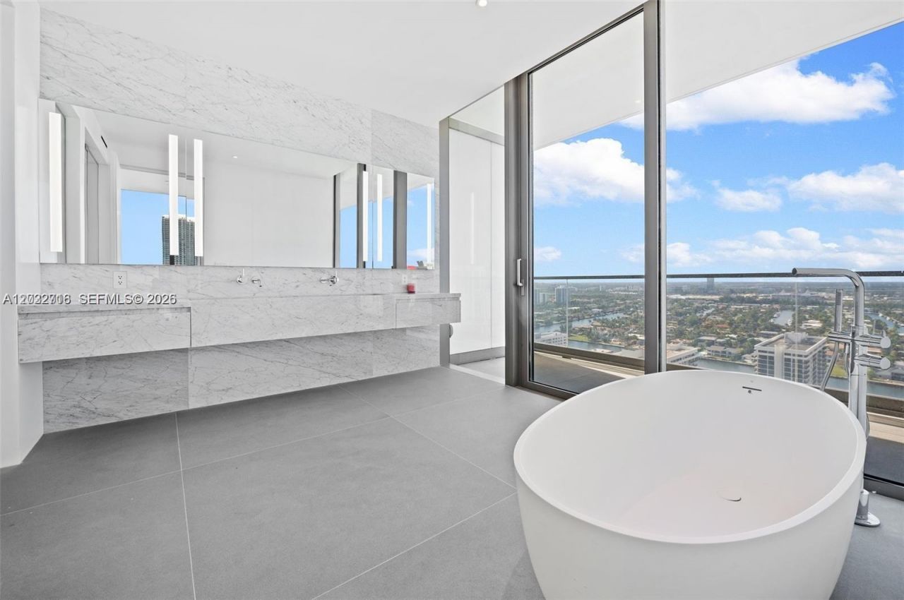 2000 S Ocean Dr , Unit 25A, Hallandale Beach, FL 33009 Photo