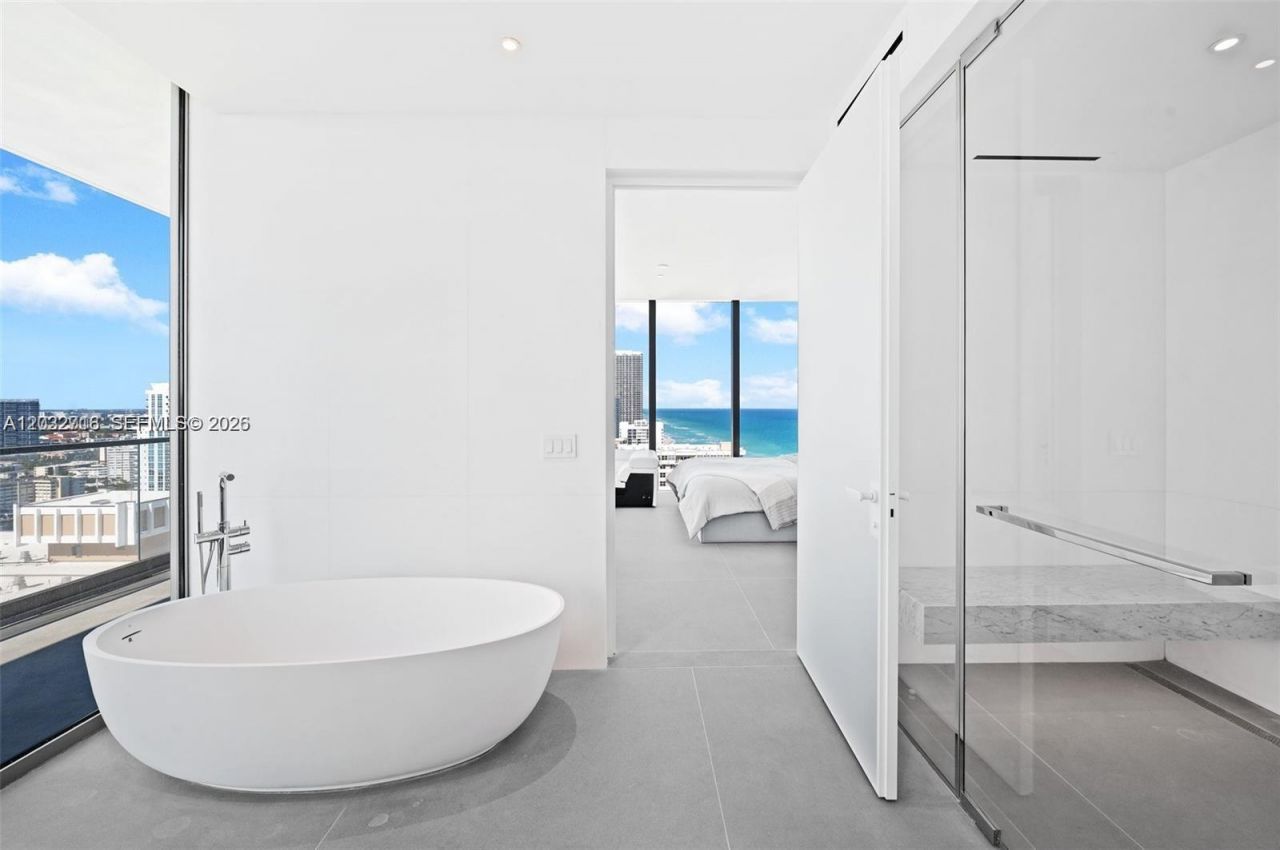 2000 S Ocean Dr , Unit 25A, Hallandale Beach, FL 33009 Photo