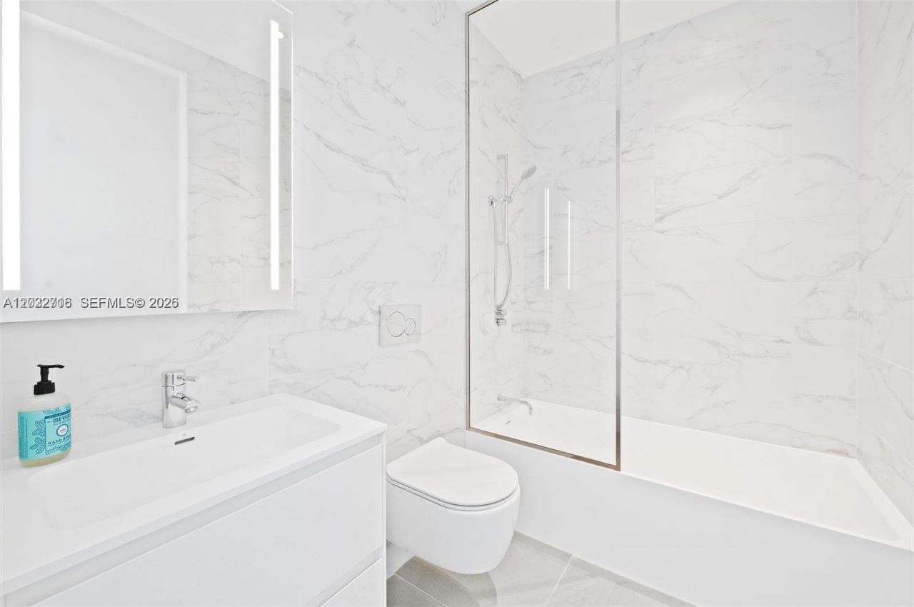 2000 S Ocean Dr , Unit 25A, Hallandale Beach, FL 33009 Photo