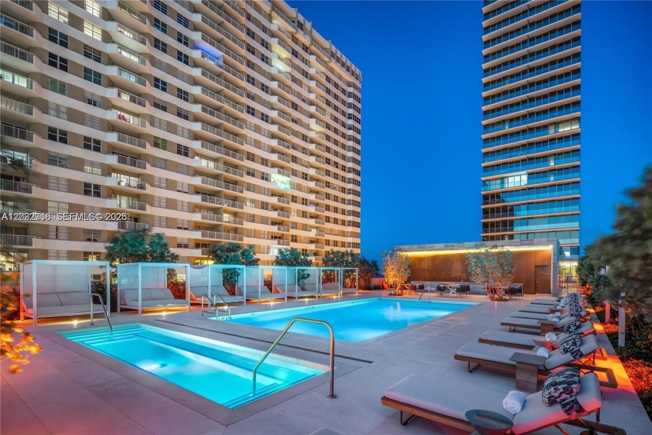 2000 S Ocean Dr , Unit 25A, Hallandale Beach, FL 33009 Photo