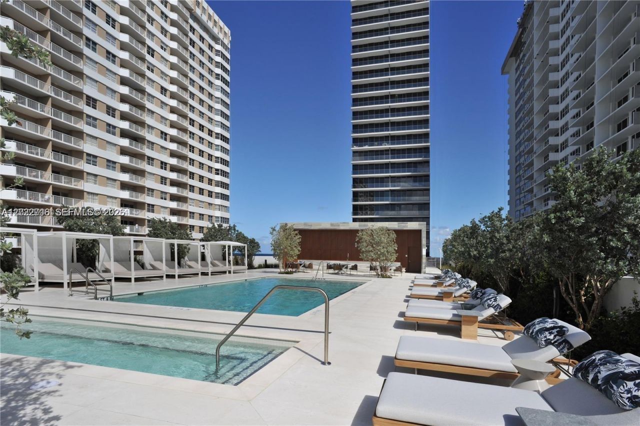 2000 S Ocean Dr , Unit 25A, Hallandale Beach, FL 33009 Photo