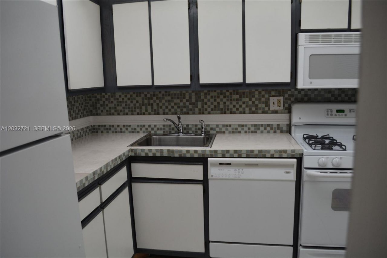 13100 SW 92nd Ave , Unit A-PH13, Miami, FL 33176 Photo