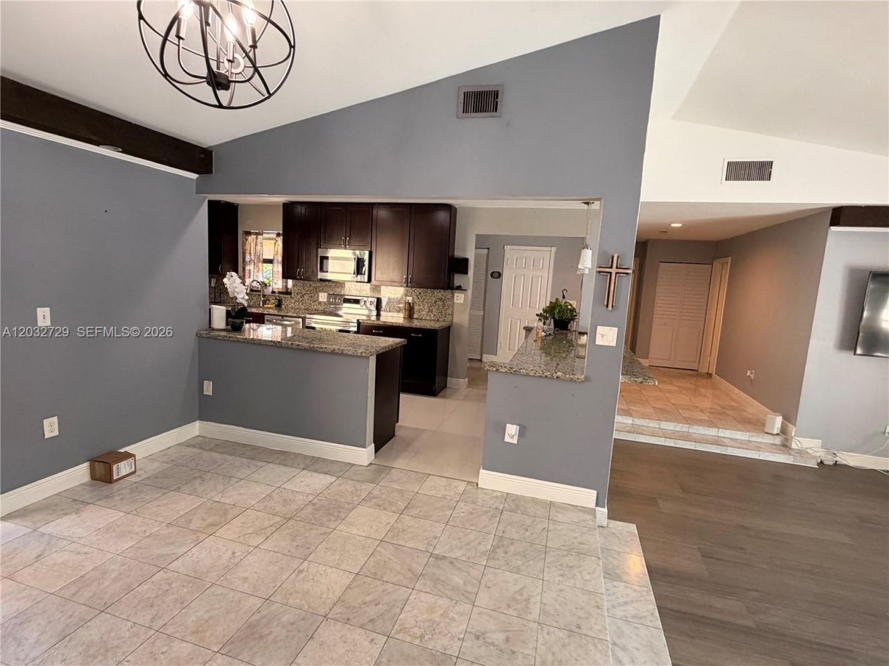 20451 NE 10th Pl , Unit 20451, Miami, FL 33179 Photo