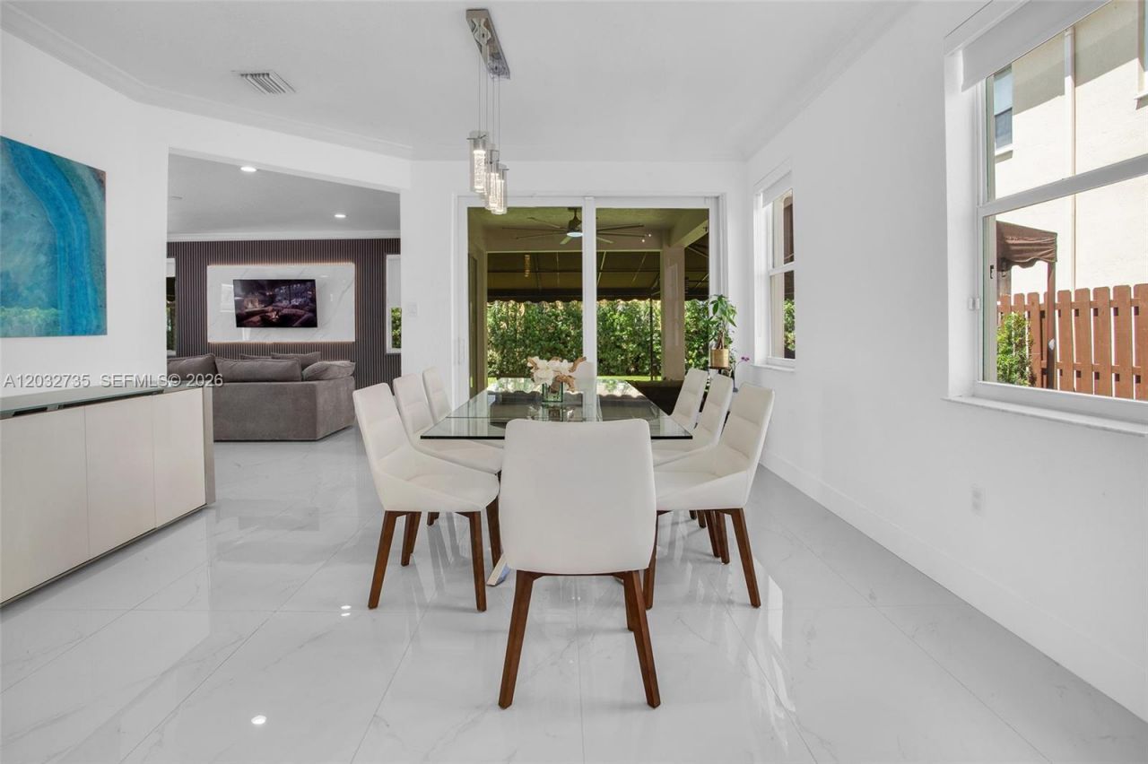 11559 NW 84th Ter, Doral, FL 33178 Photo
