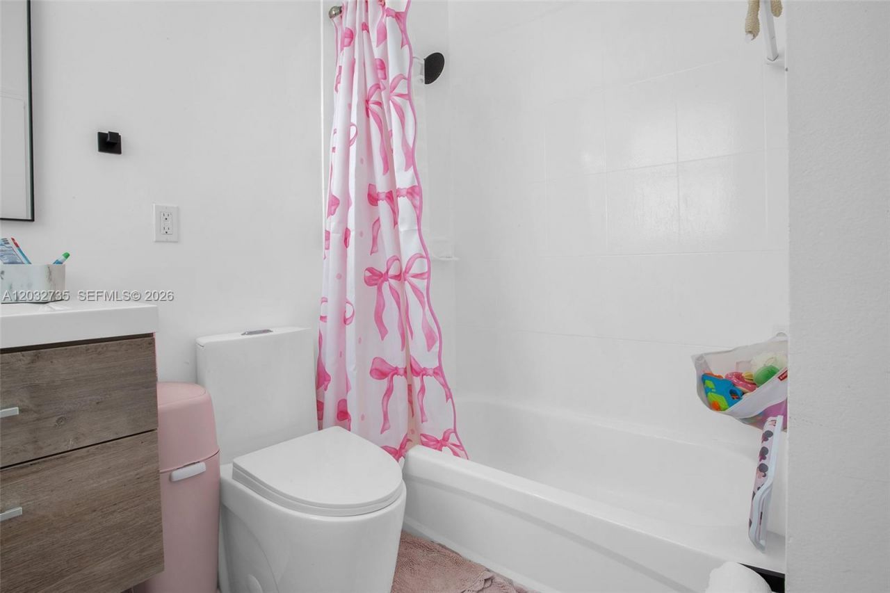 11559 NW 84th Ter, Doral, FL 33178 Photo