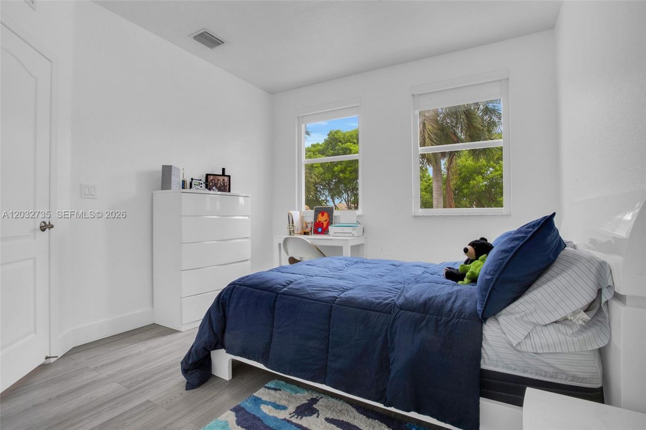 11559 NW 84th Ter, Doral, FL 33178 Photo