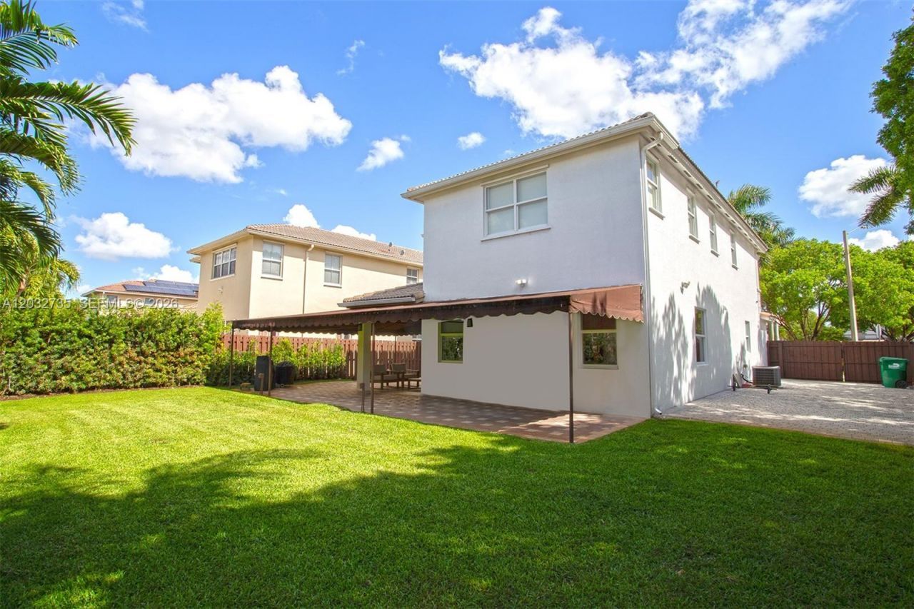 11559 NW 84th Ter, Doral, FL 33178 Photo