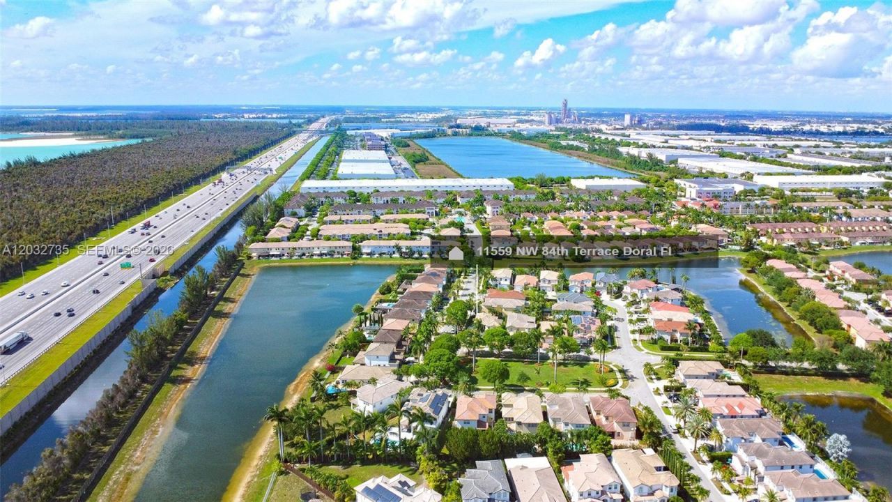 11559 NW 84th Ter, Doral, FL 33178 Photo