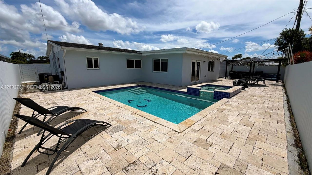 10455 SW 42nd Ter , Miami, FL 33165 Photo
