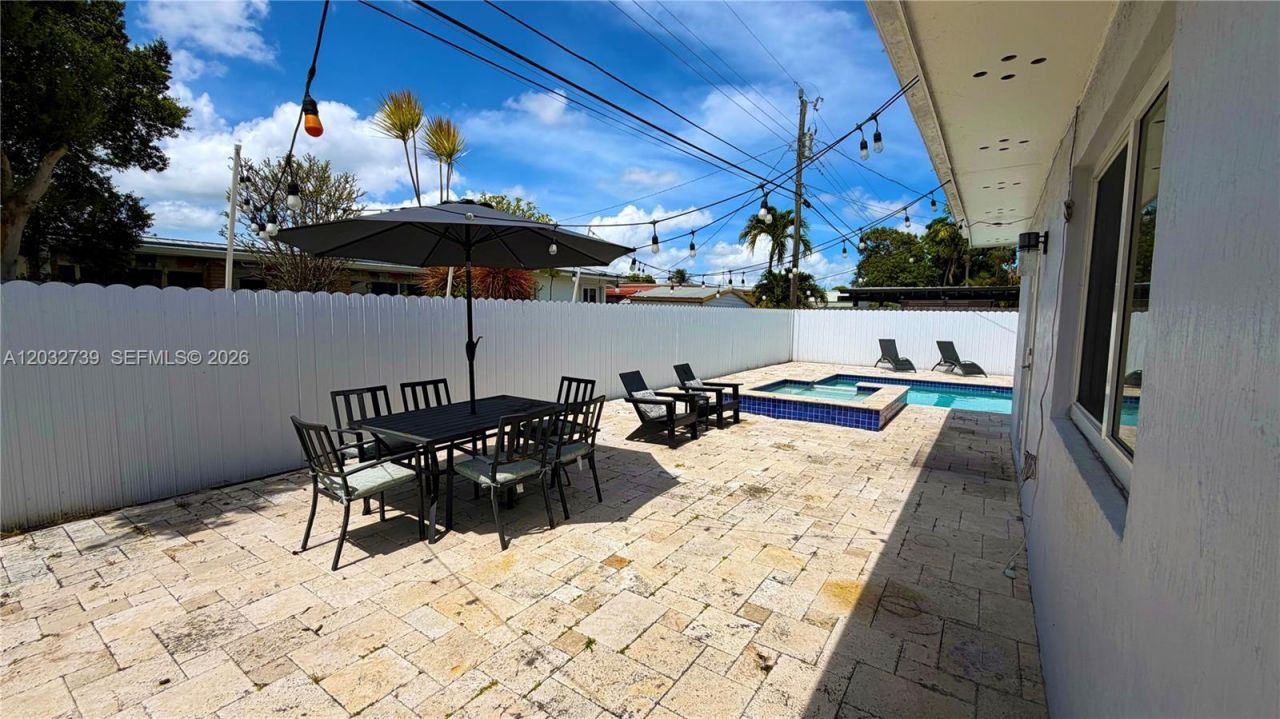 10455 SW 42nd Ter , Miami, FL 33165 Photo
