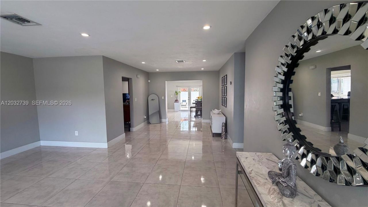 10455 SW 42nd Ter , Miami, FL 33165 Photo