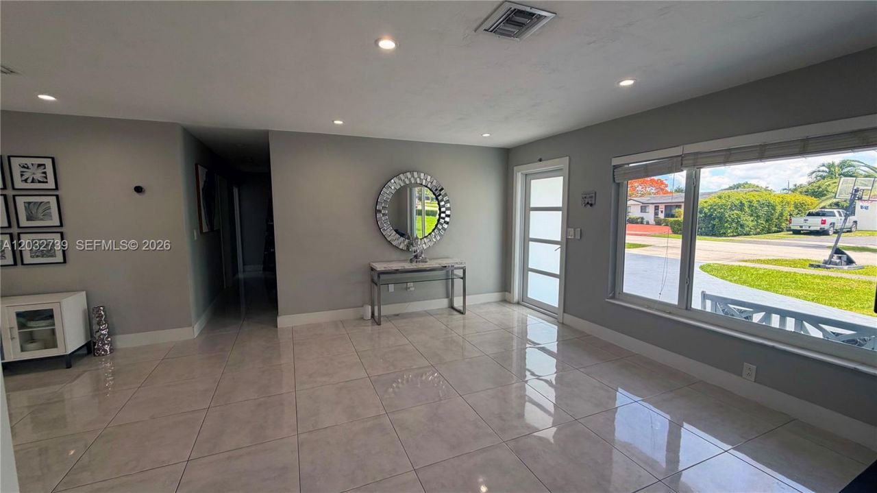 10455 SW 42nd Ter , Miami, FL 33165 Photo