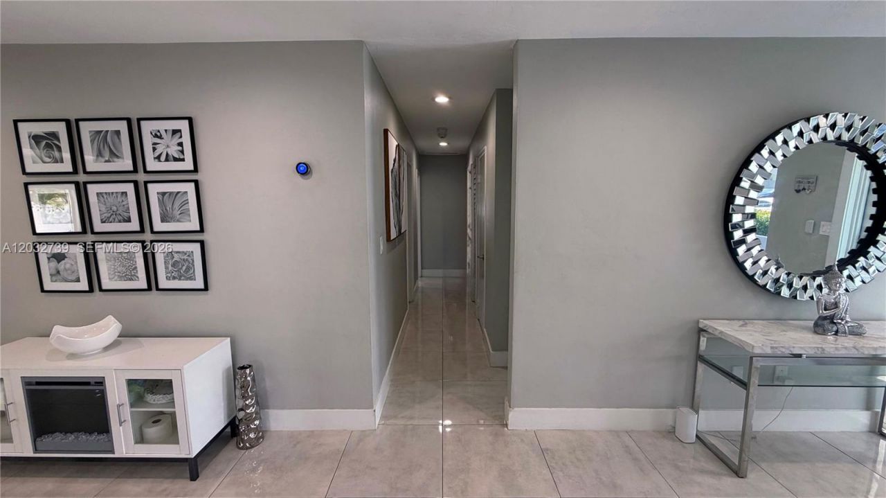 10455 SW 42nd Ter , Miami, FL 33165 Photo