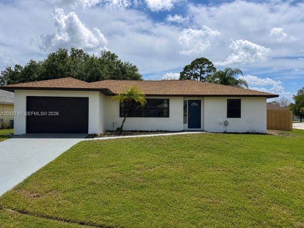 2302 SE Leithgow St, Port St. Lucie, FL 34952