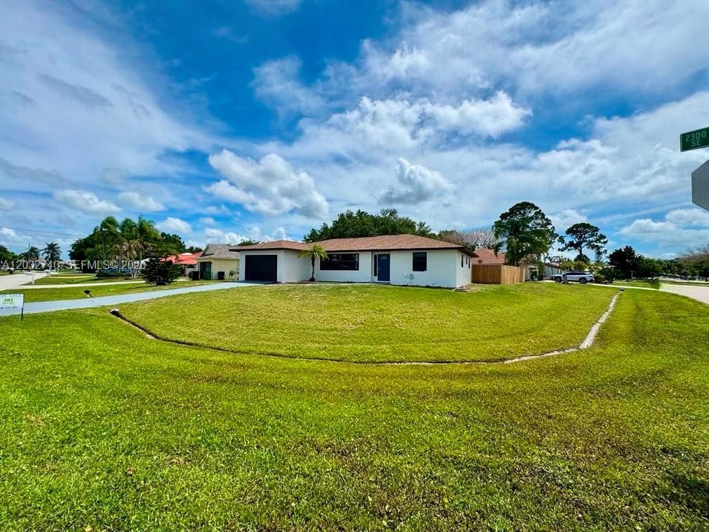 2302 SE Leithgow St, Port Saint Lucie, FL 34952 Photo
