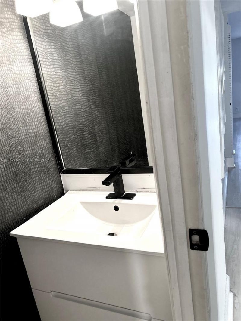 4070 Sierra Ter , Unit 4070, Sunrise, FL 33351 Photo