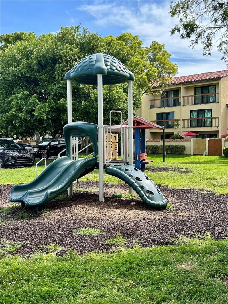 4070 Sierra Ter , Unit 4070, Sunrise, FL 33351 Photo