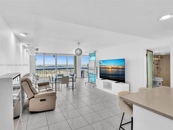 2425 Presidential Way , Unit 2003, West Palm Beach, FL 33401