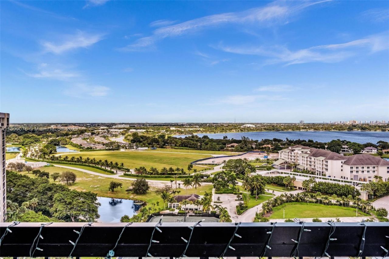 2425 Presidential Way , Unit 2003, West Palm Beach, FL 33401 Photo