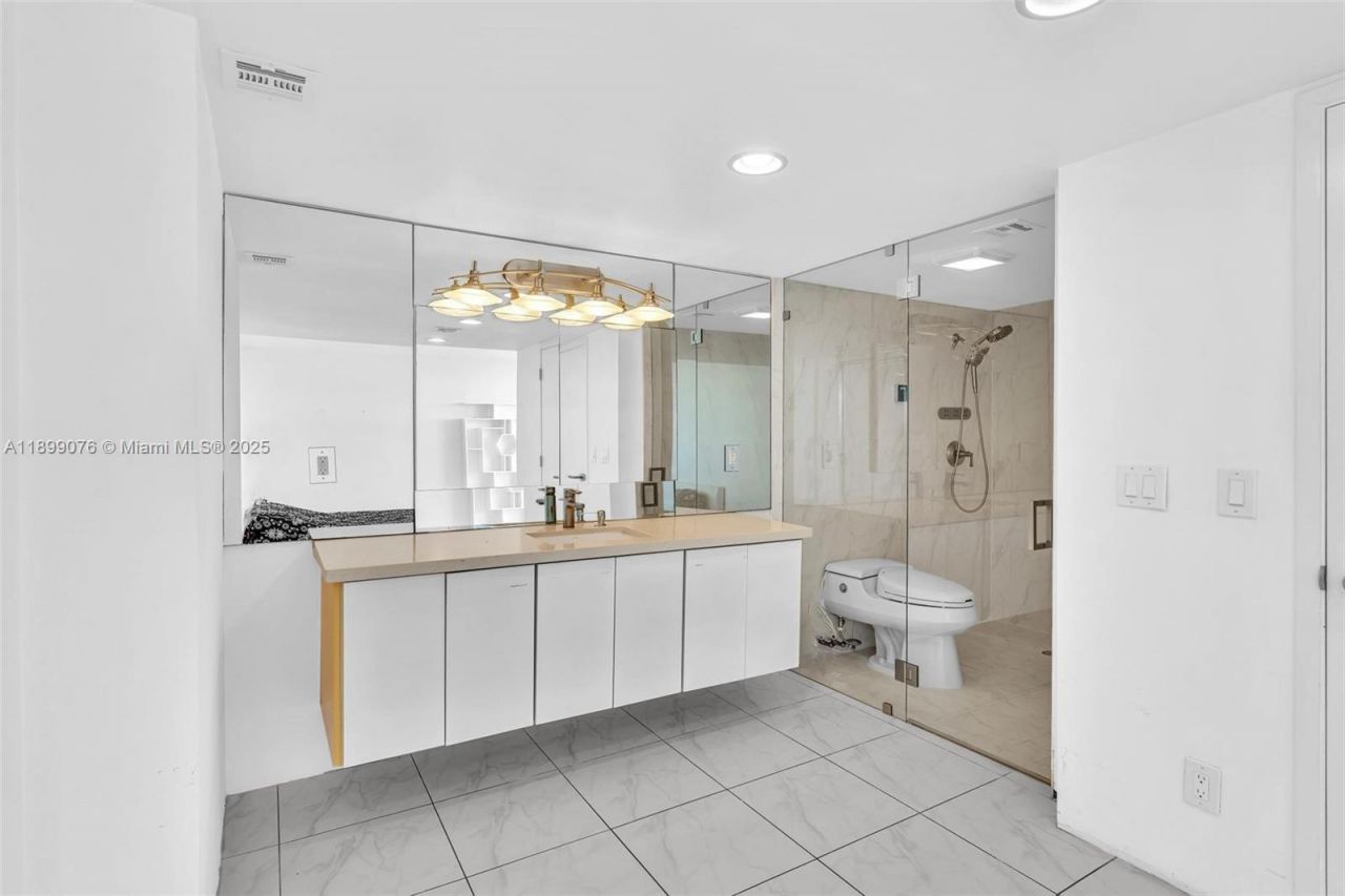 2425 Presidential Way , Unit 2003, West Palm Beach, FL 33401 Photo