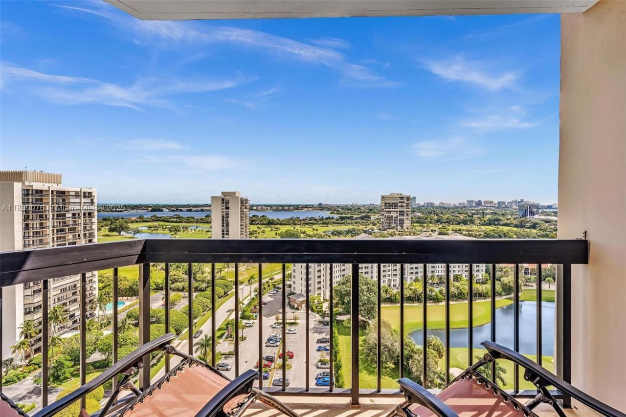 2425 Presidential Way , Unit 2003, West Palm Beach, FL 33401 Photo
